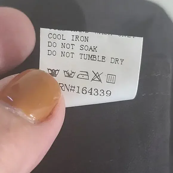 Petal & Pup Chelsey Linen blend shorts women black Size 8 resort wear vacation - Picture 11 of 11